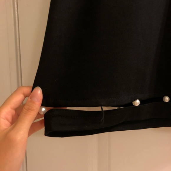 Black tshirt dress with pearls - Picture 4 of 4